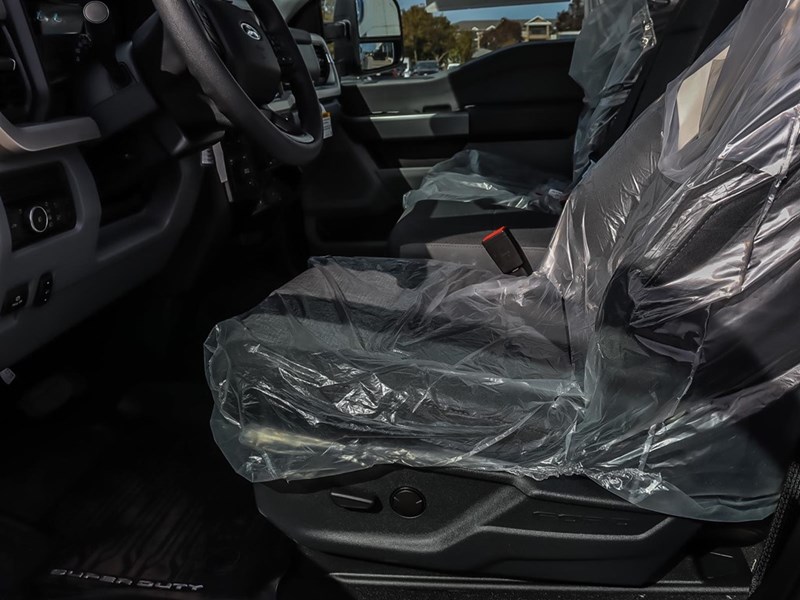 2026 FORD F-350 XLT 4WD CREW CAB 8' BOX