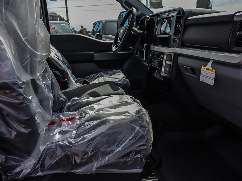 2026 FORD F-350 XLT 4WD CREW CAB 8' BOX