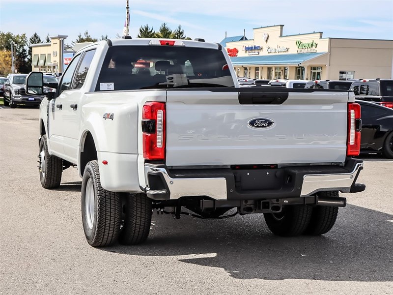 2026 FORD F-350 XLT 4WD CREW CAB 8' BOX