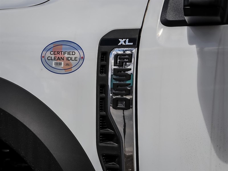 2026 Ford Super Duty F-550 Drw XL 4WD Reg Cab 145