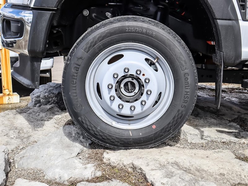 2026 Ford Super Duty F-550 Drw XL 4WD Reg Cab 145