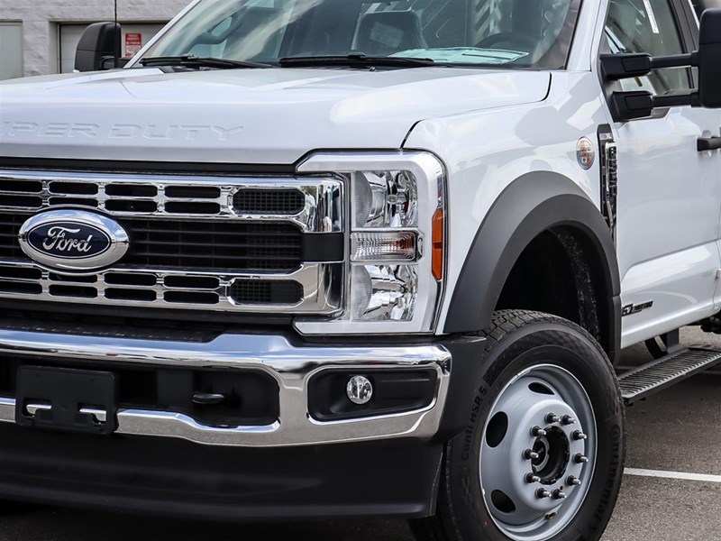 2026 Ford Super Duty F-550 Drw XL 4WD Reg Cab 145