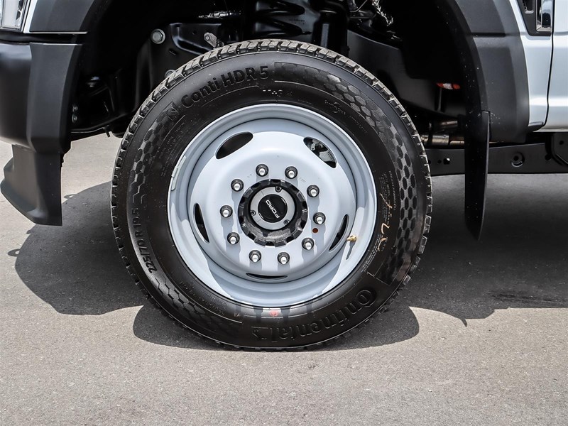 2026 Ford Super Duty F-550 Drw XL 4WD Reg Cab 145