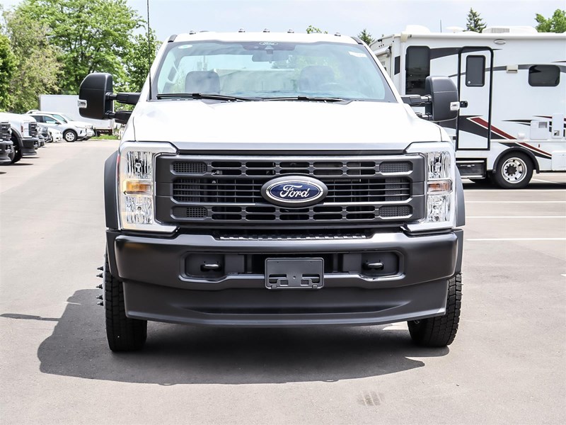 2026 Ford Super Duty F-550 Drw XL 4WD Reg Cab 145