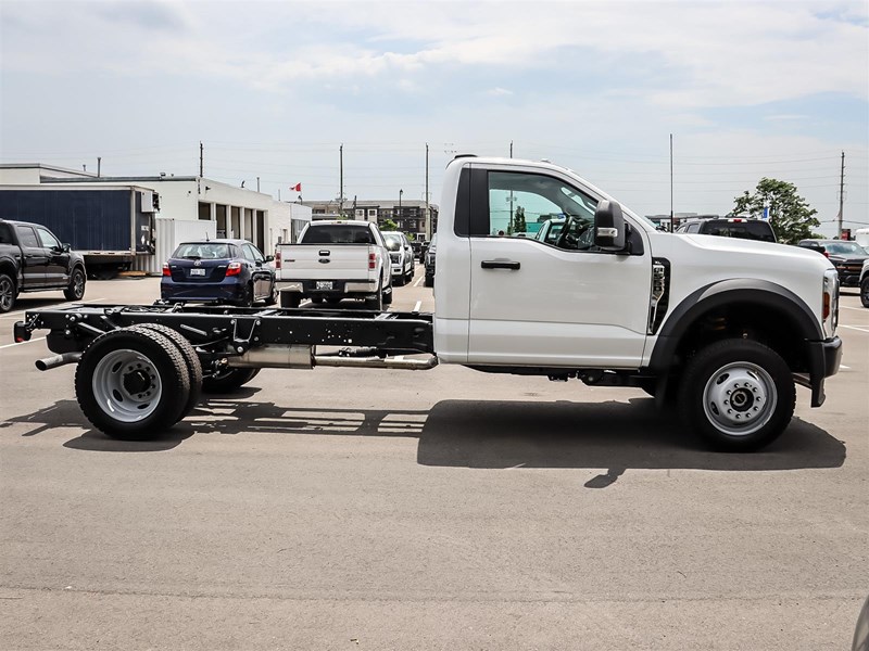 2026 Ford Super Duty F-550 Drw XL 4WD Reg Cab 145