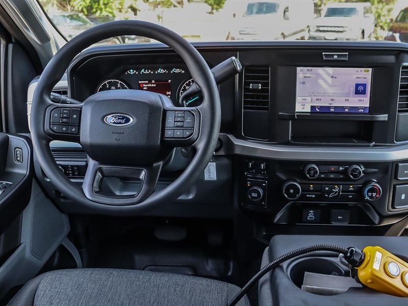 2026 Ford Super Duty F-550 Drw XL 4WD Crew Cab 179