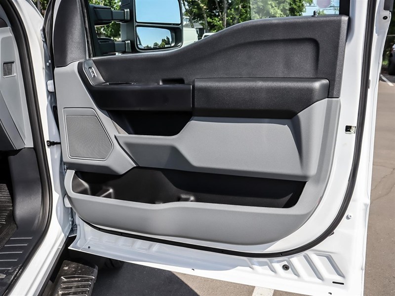 2026 Ford Super Duty F-550 Drw XL 4WD Crew Cab 179