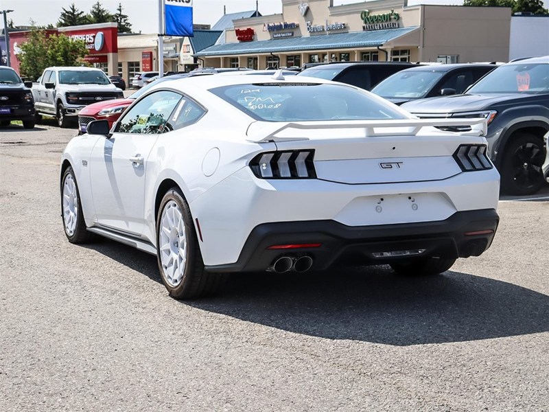 2026 Ford Mustang GT Premium Fastback