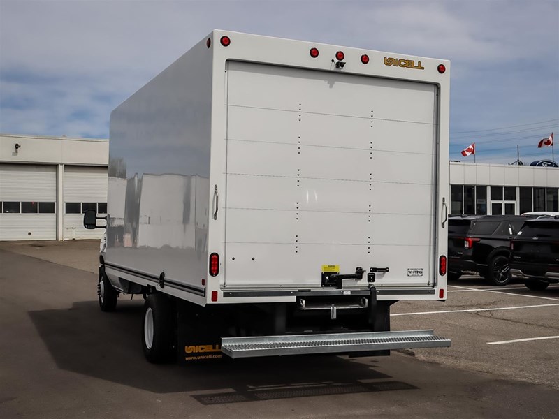 2027 Ford E-Series Cutaway E-450 Drw 158