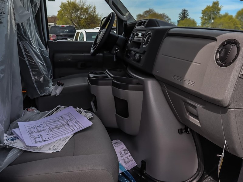 2027 Ford E-Series Cutaway E-450 Drw 158