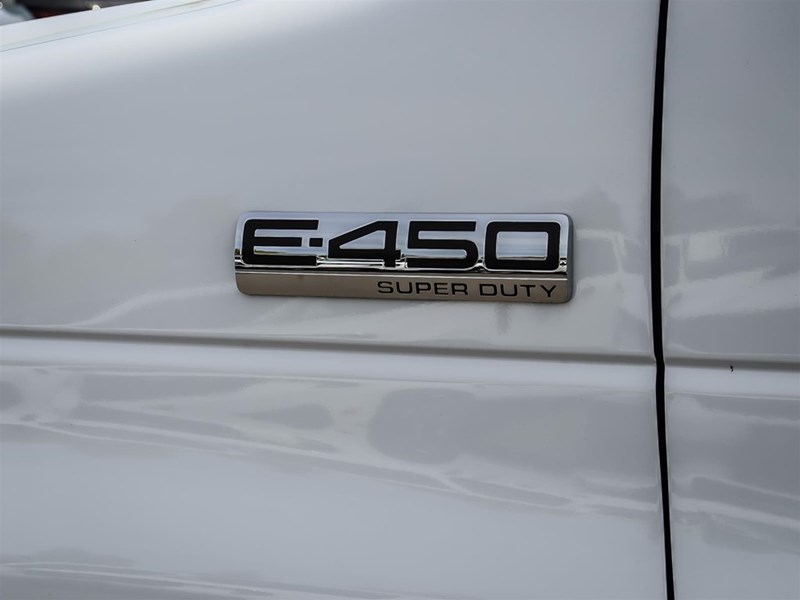 2027 Ford E-Series Cutaway E-450 Drw 158