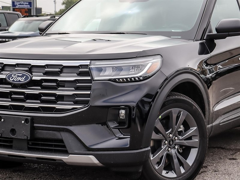 2027 Ford Explorer Active W/200A Pkg 4WD