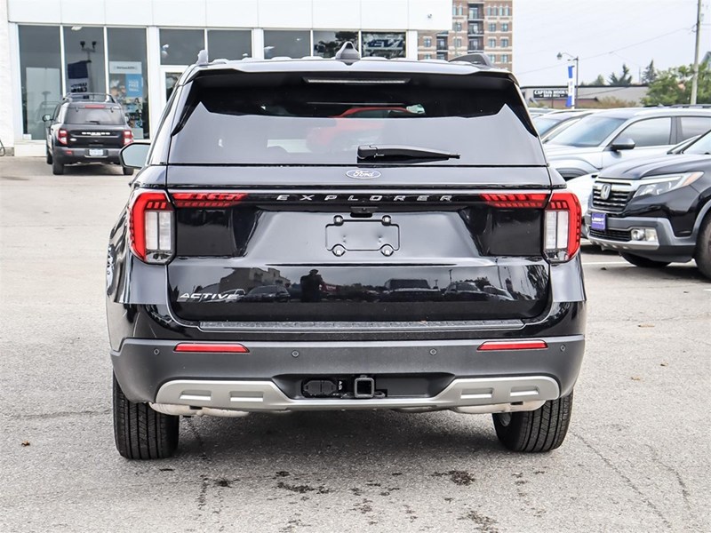 2027 Ford Explorer Active W/200A Pkg 4WD