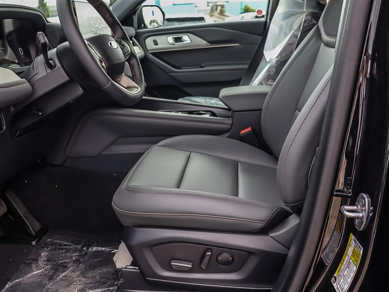 2027 Ford Explorer Active W/200A Pkg 4WD