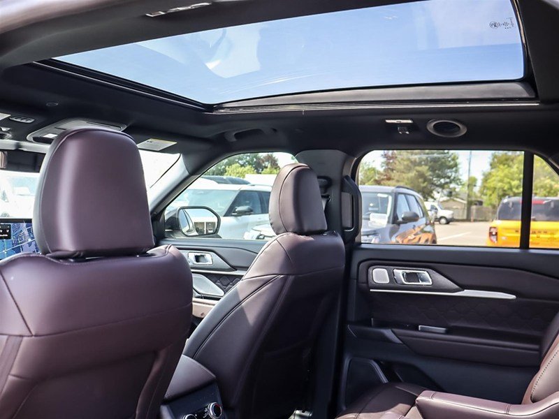 2026 Ford Explorer Platinum 4WD