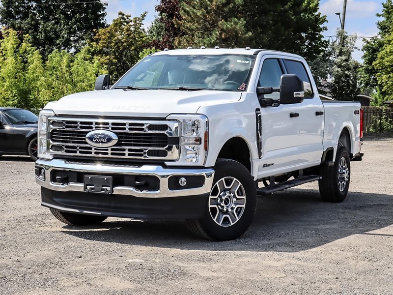 2025 FORD F-350 XLT 4WD CREW CAB 6.75' BOX