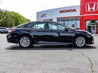2019 Toyota Camry SE Auto