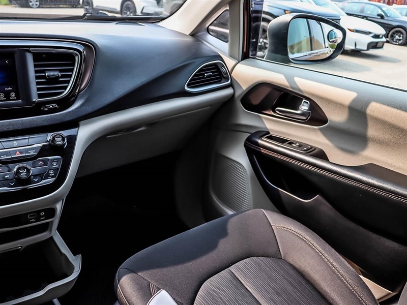2018 Chrysler Pacifica L 2WD