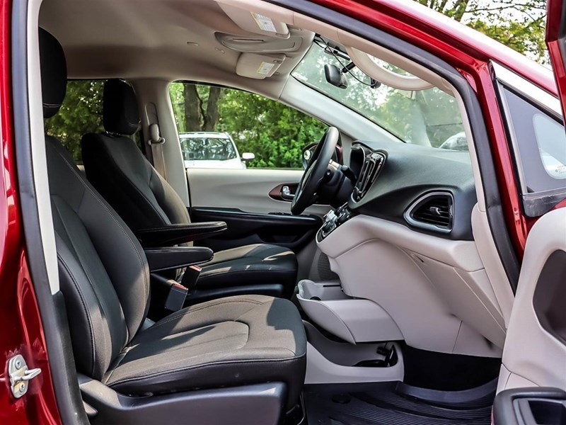 2018 Chrysler Pacifica L 2WD