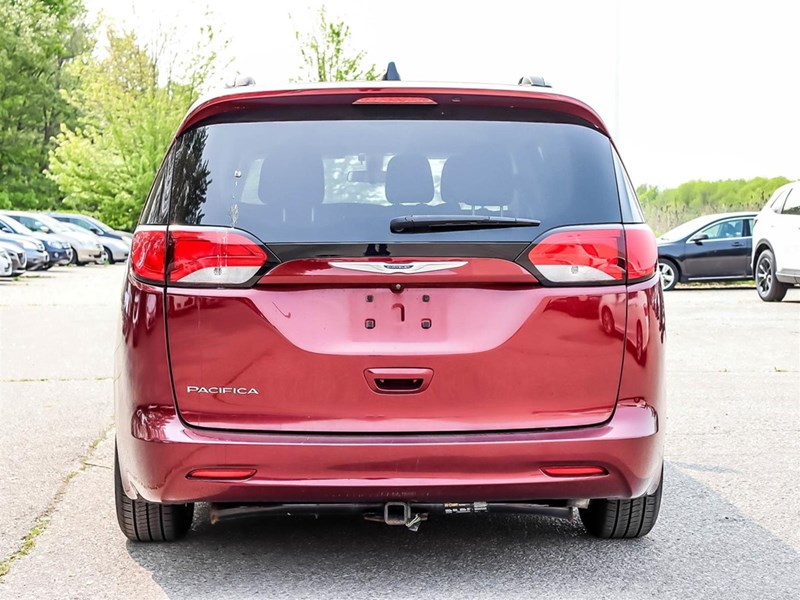 2018 Chrysler Pacifica L 2WD