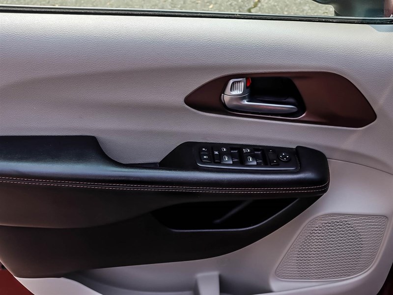 2018 Chrysler Pacifica L 2WD