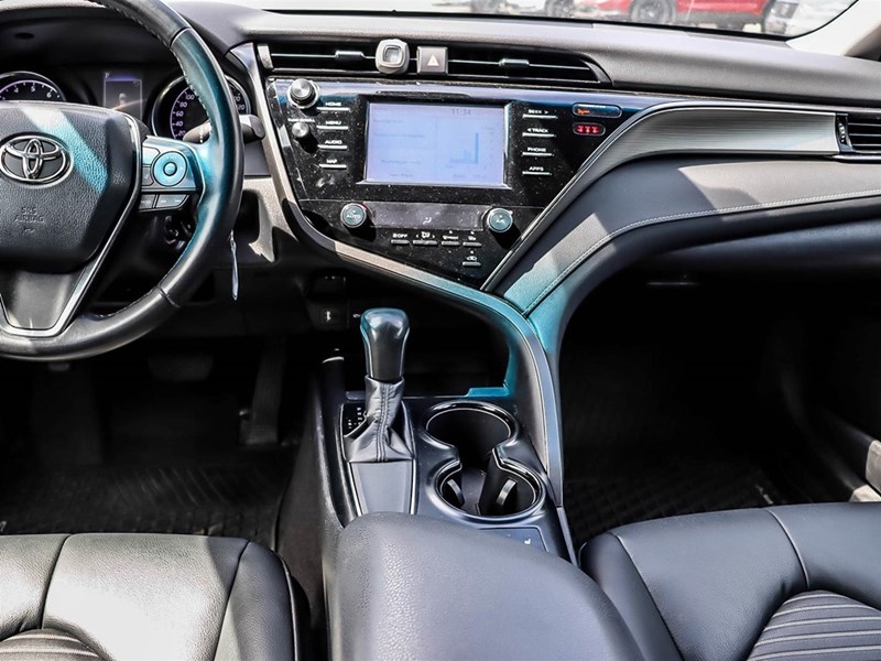 2019 Toyota Camry SE Auto