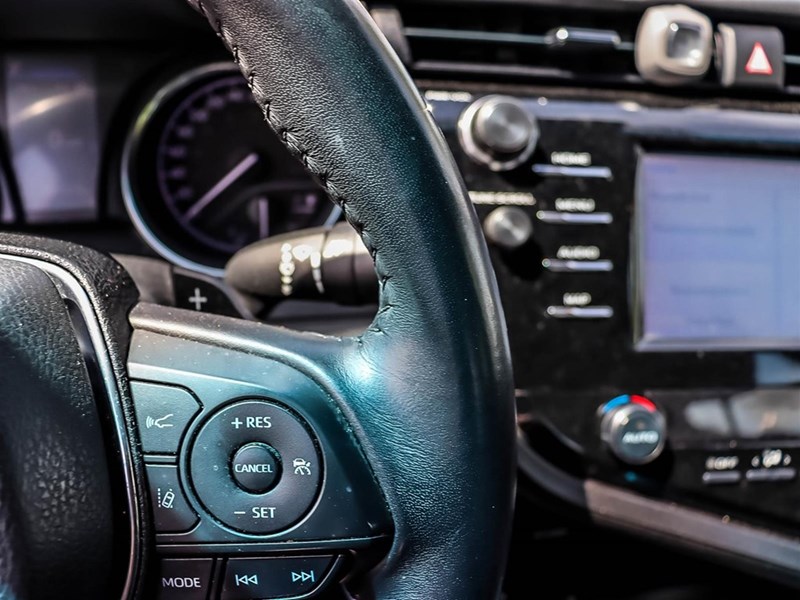 2019 Toyota Camry SE Auto
