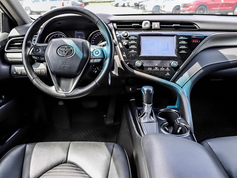 2019 Toyota Camry SE Auto
