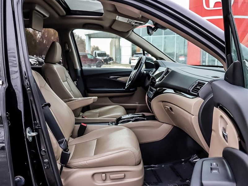 2021 Honda Pilot Touring 8-Passenger AWD