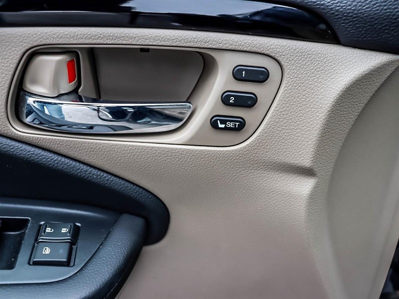 2021 Honda Pilot Touring 8-Passenger AWD