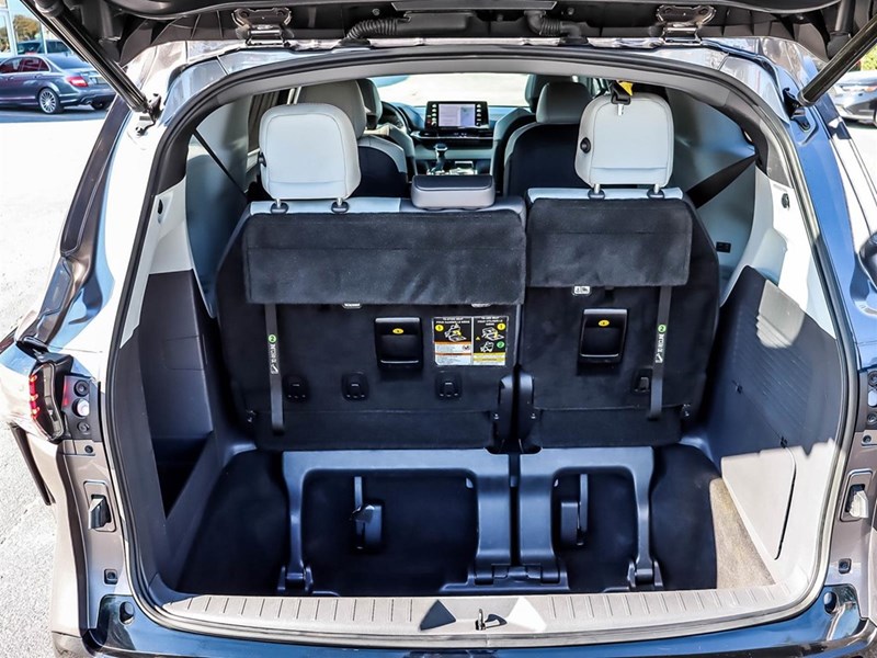 2021 Toyota Sienna XSE 7-Passenger AWD