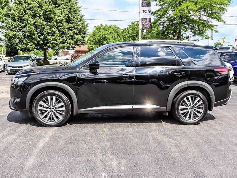 2022 Nissan Pathfinder Platinum 4WD