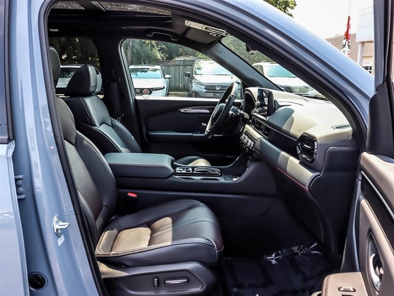 2023 Honda Pilot Black Edition AWD