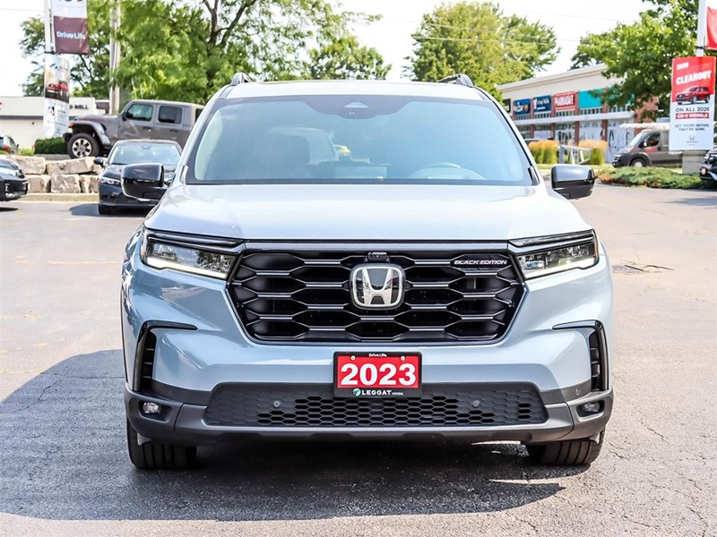 2023 Honda Pilot Black Edition AWD