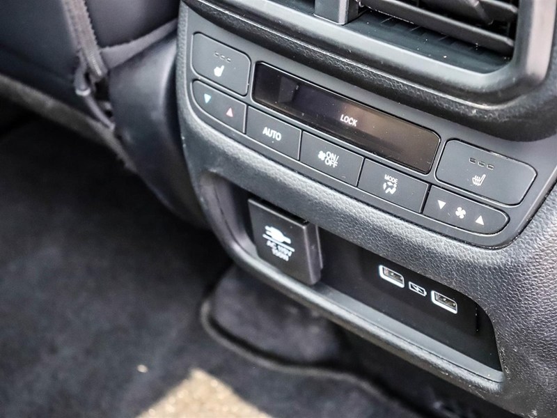 2023 Honda Pilot Touring AWD