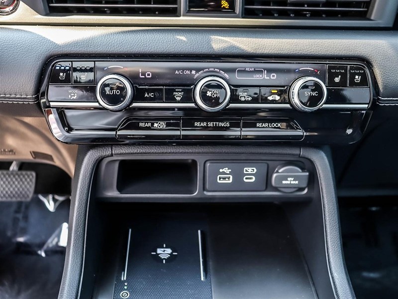 2023 Honda Pilot Touring AWD