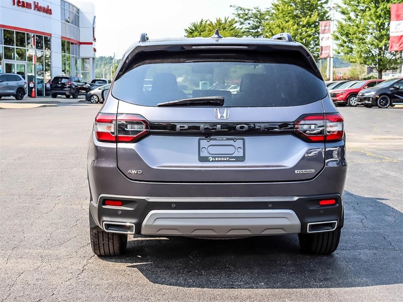 2023 Honda Pilot Touring AWD