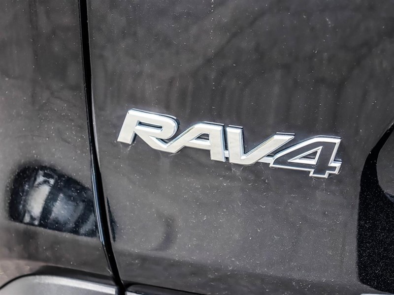 2023 Toyota RAV4 XLE AWD