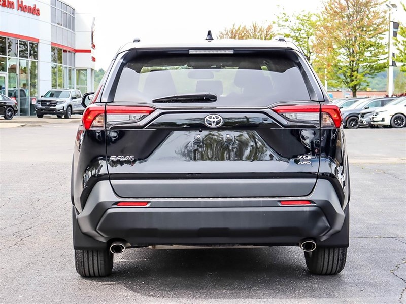 2023 Toyota RAV4 XLE AWD