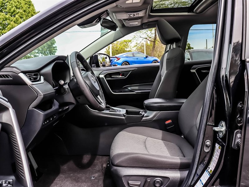 2023 Toyota RAV4 XLE AWD