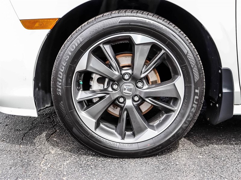 2024 Honda Odyssey Touring Auto