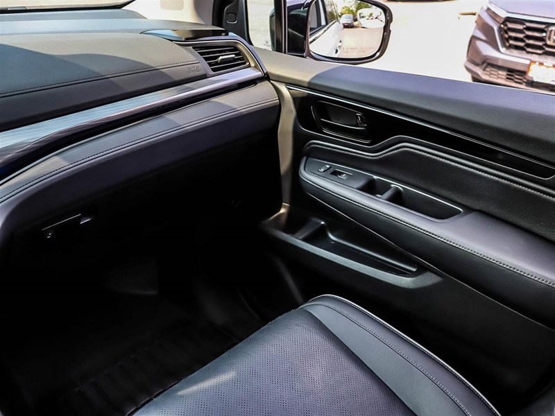 2024 Honda Odyssey Touring Auto