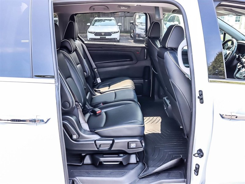 2024 Honda Odyssey Touring Auto