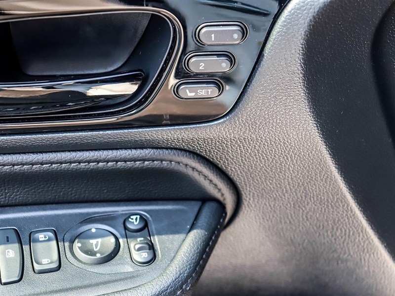 2024 Honda Odyssey Touring Auto