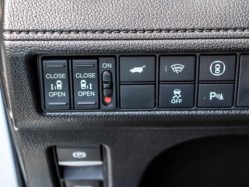 2024 Honda Odyssey Touring Auto