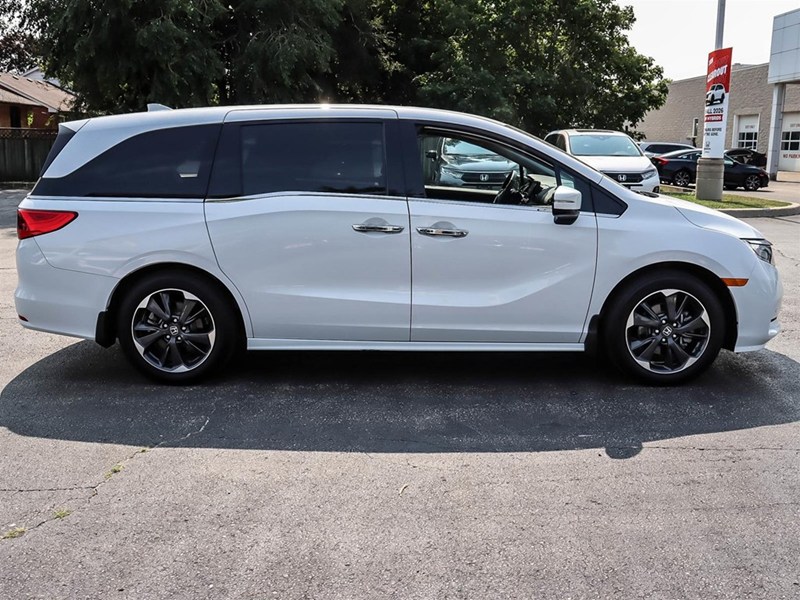2024 Honda Odyssey Touring Auto