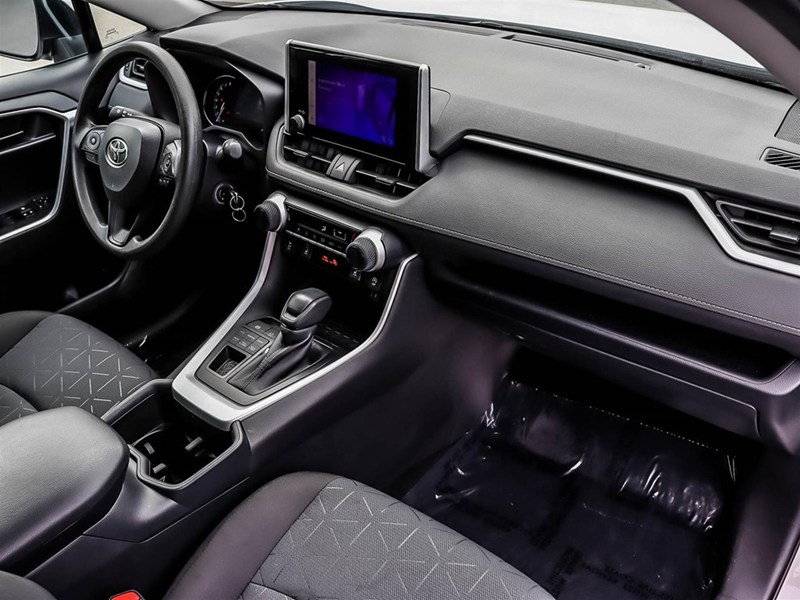 2025 Toyota Rav4 LE AWD
