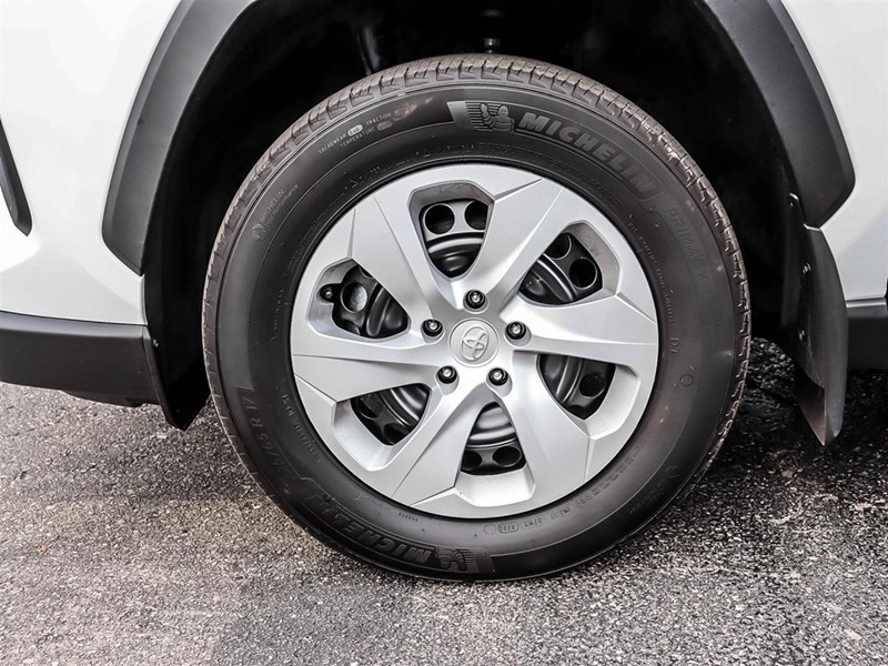2025 Toyota Rav4 LE AWD