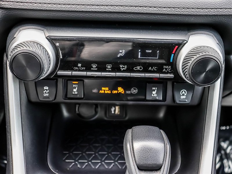 2025 Toyota Rav4 LE AWD