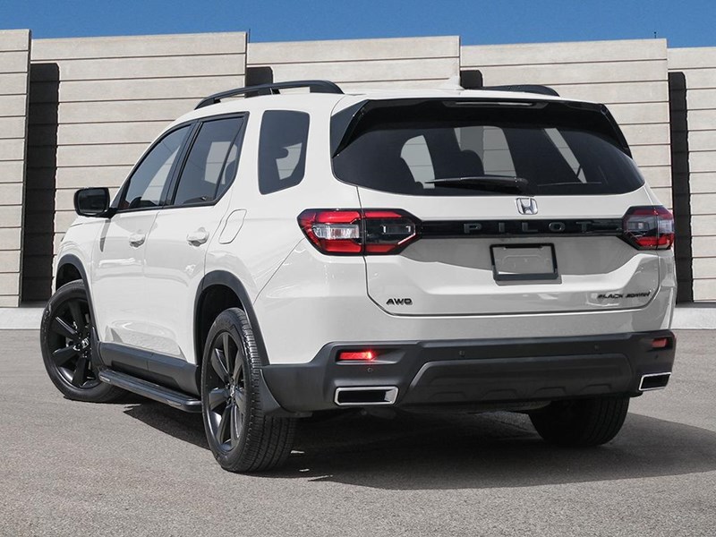 2025 Honda Pilot Black Edition AWD